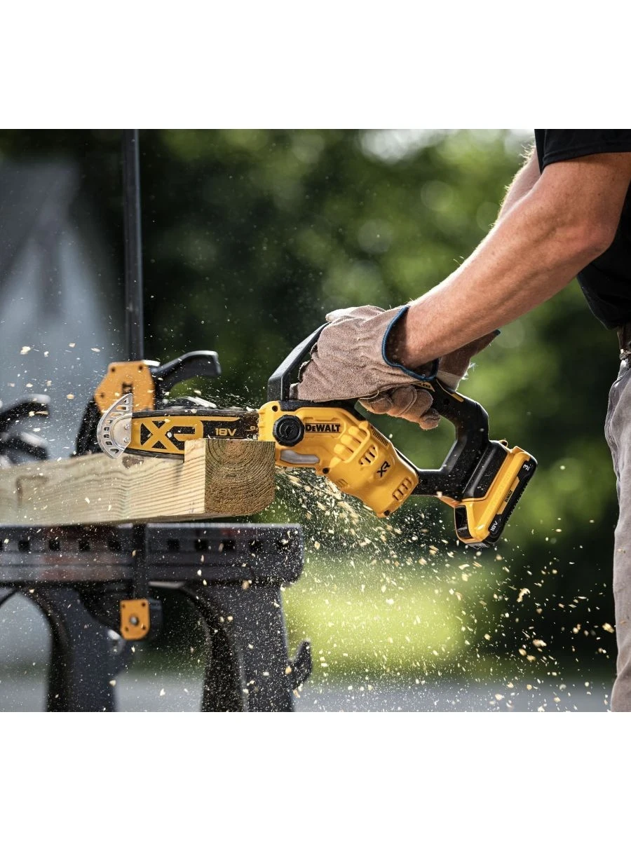 Цепная пила DeWalt DCMPS520P1