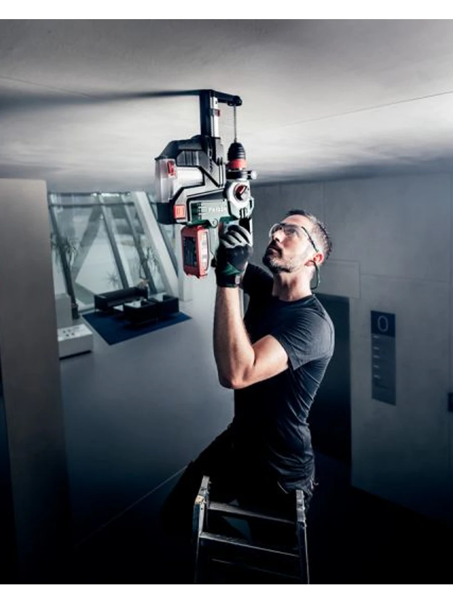 Трёхрежимный перфоратор SDS-Plus Metabo KHA 18 LTX BL 24 (600211510)