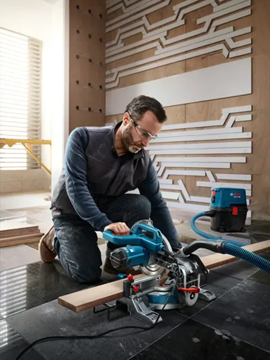 Пила торцовочная 216мм Bosch GCM 216 0601B33000